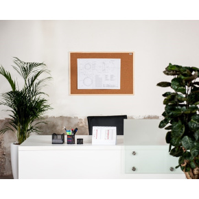 Korková nástěnka AVELI 40x60, dřevěný rám Korková nástěnka AVELI 40x60, dřevěný rám